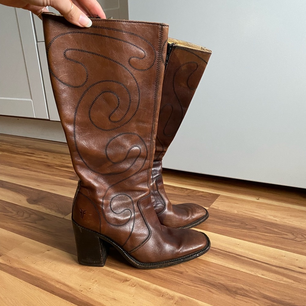 Frye Women's Swirl Stitch Brown Heeled Boots